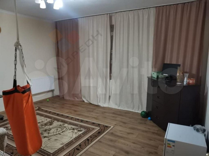 3-комн квартира Героев-Разведчиков ул, 22