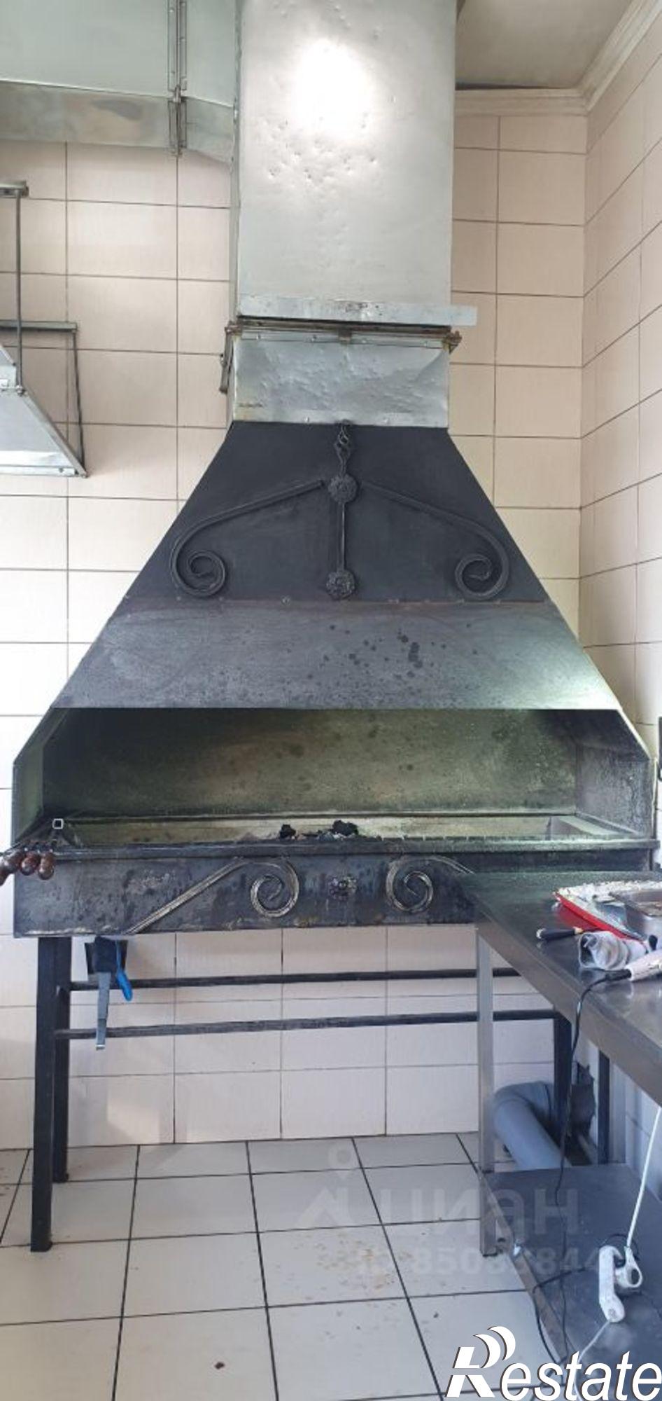 Сдать торговое помещение за 3 714 рублей на улица Калинина, 195/1