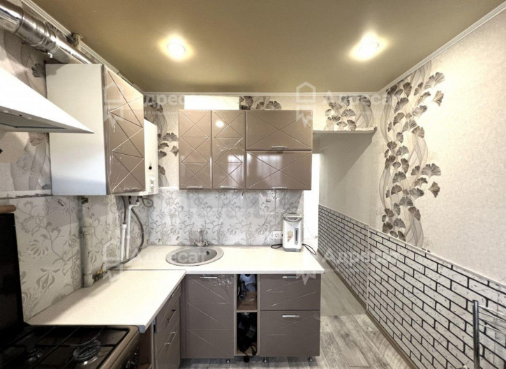 3-комн квартира ул. Жолудева,  д.30