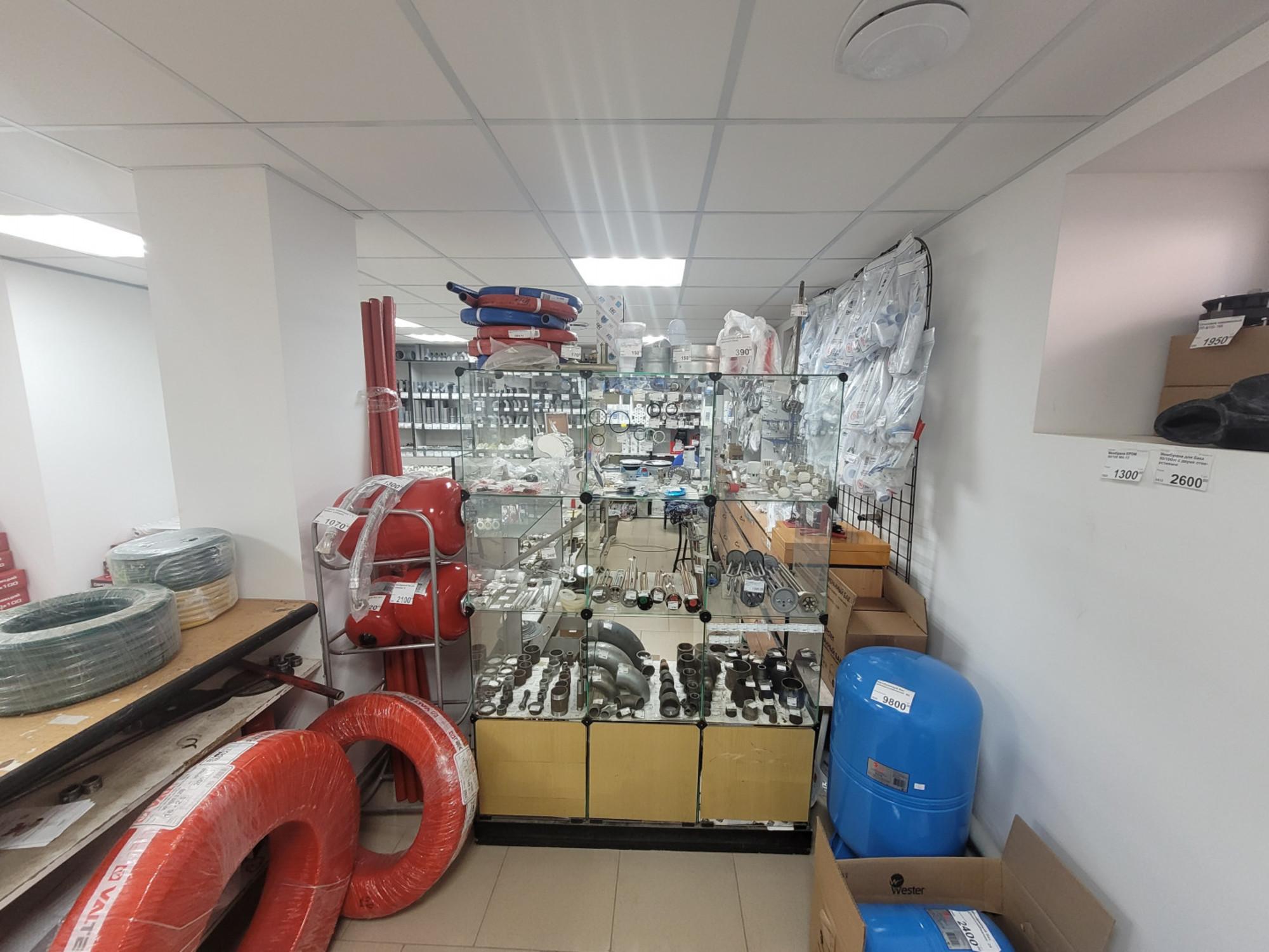 Купить торговое помещение за 6 500 000 рублей на Энгельса ул., 54