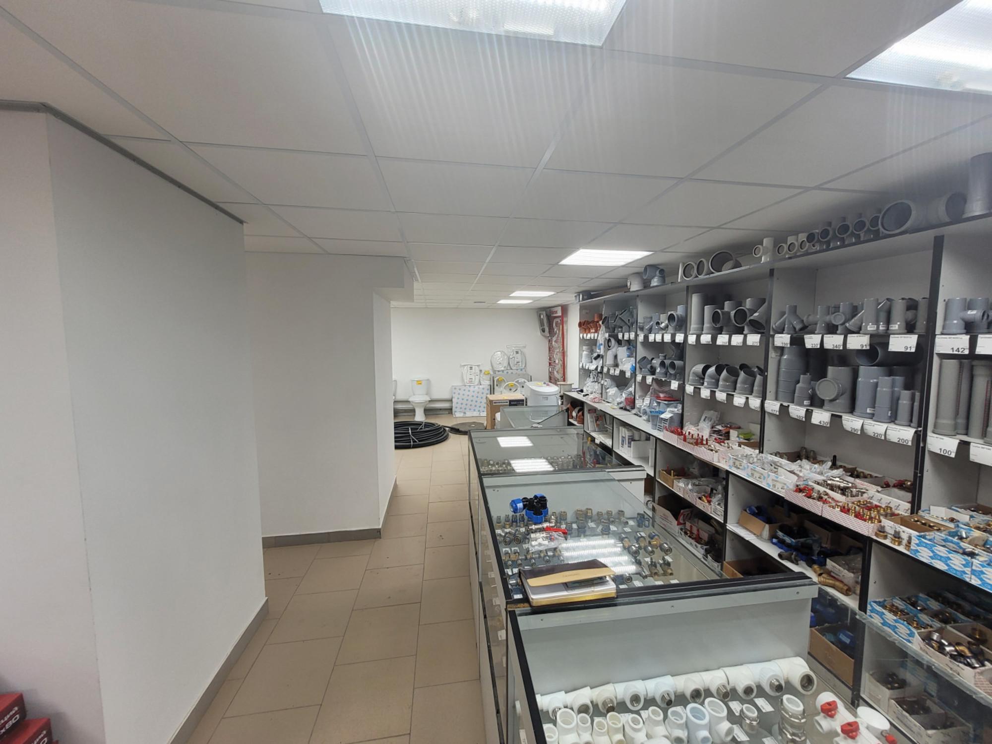 Купить торговое помещение за 6 500 000 рублей на Энгельса ул., 54