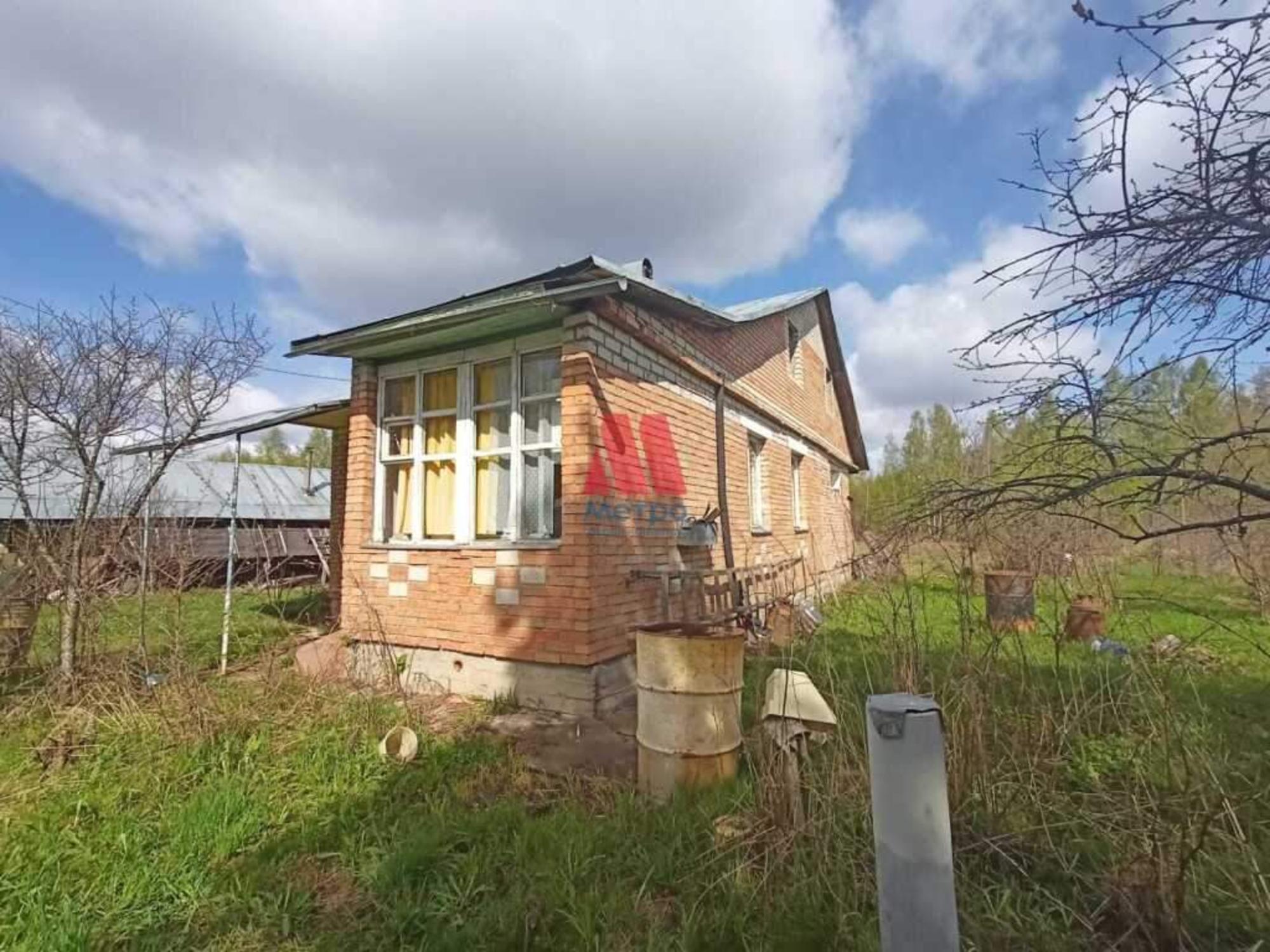 Купить дачу, дом, коттедж за 1 800 000 рублей на Молодежная улица