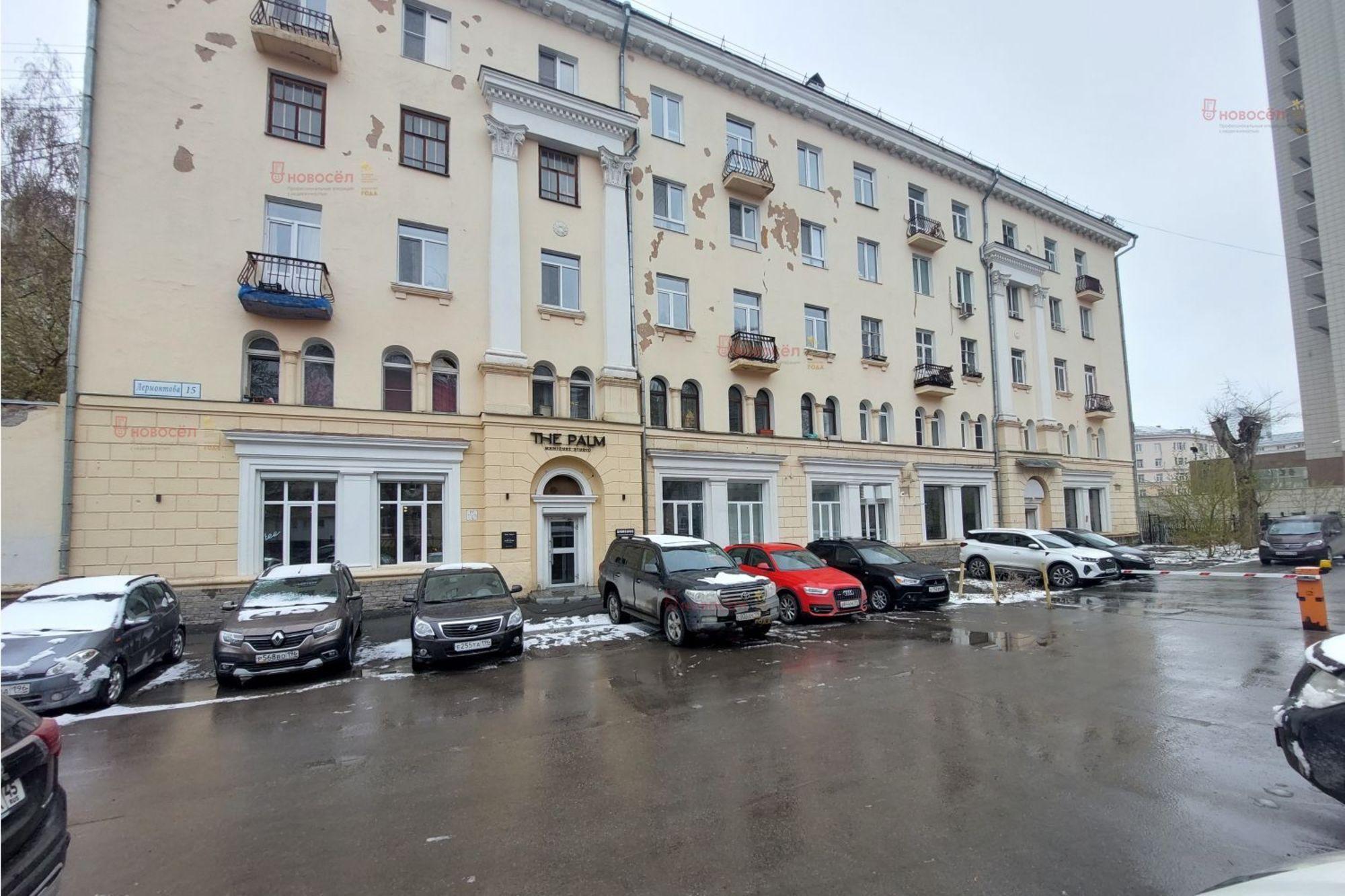 Сдать торговое помещение за 250 000 рублей на Лермонтова 15