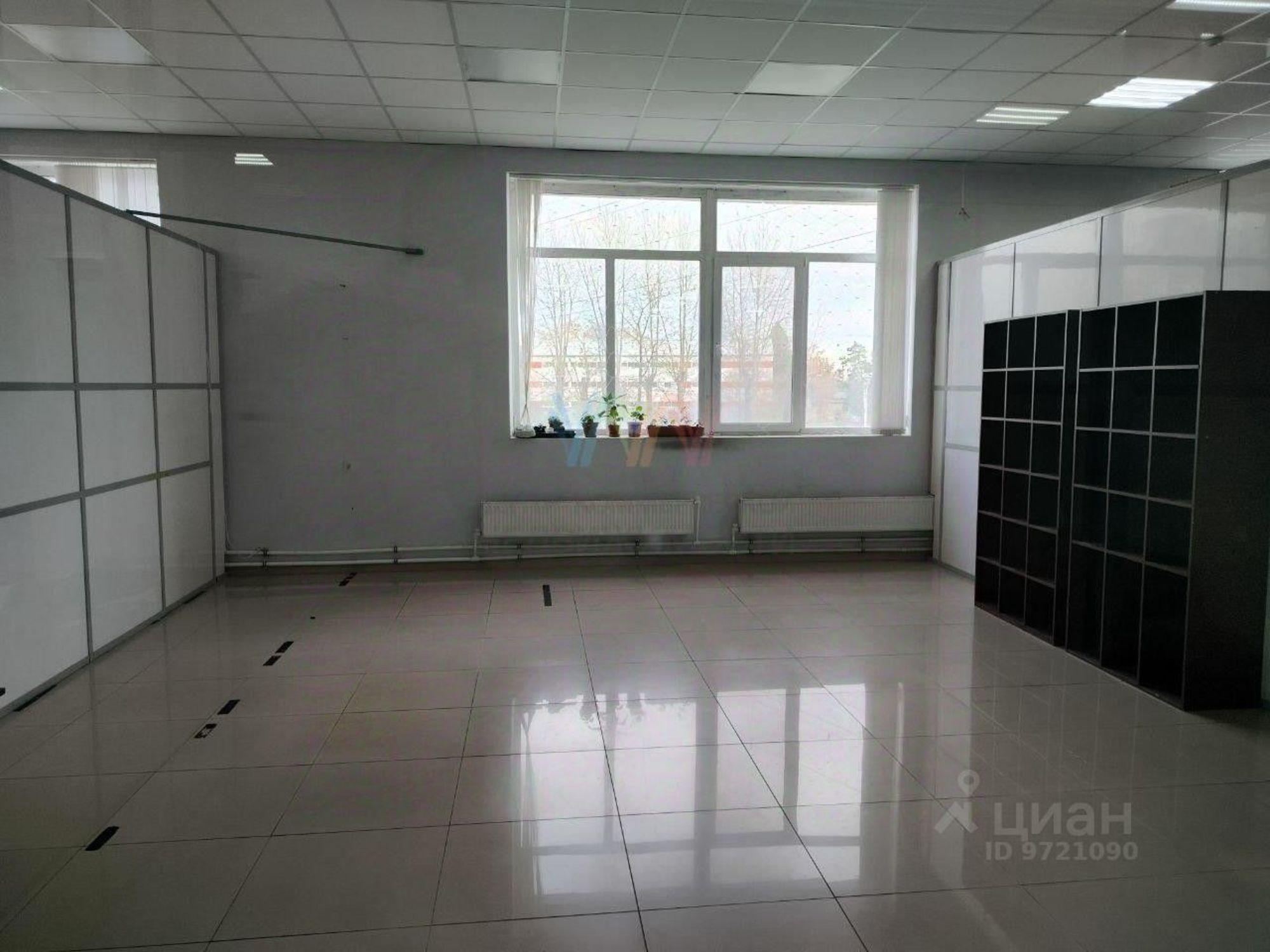 Сдать торговое помещение за 583 200 рублей на Центральная улица, 50б