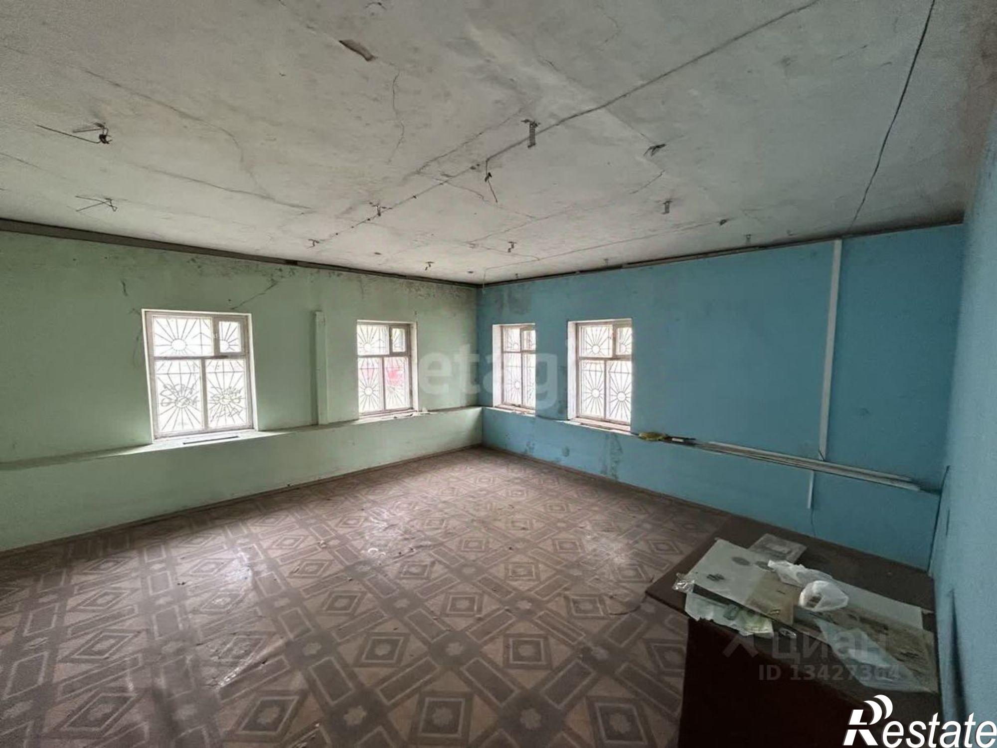 Сдать офис, помещение под офис за 12 500 рублей на ул М.Горького, 90