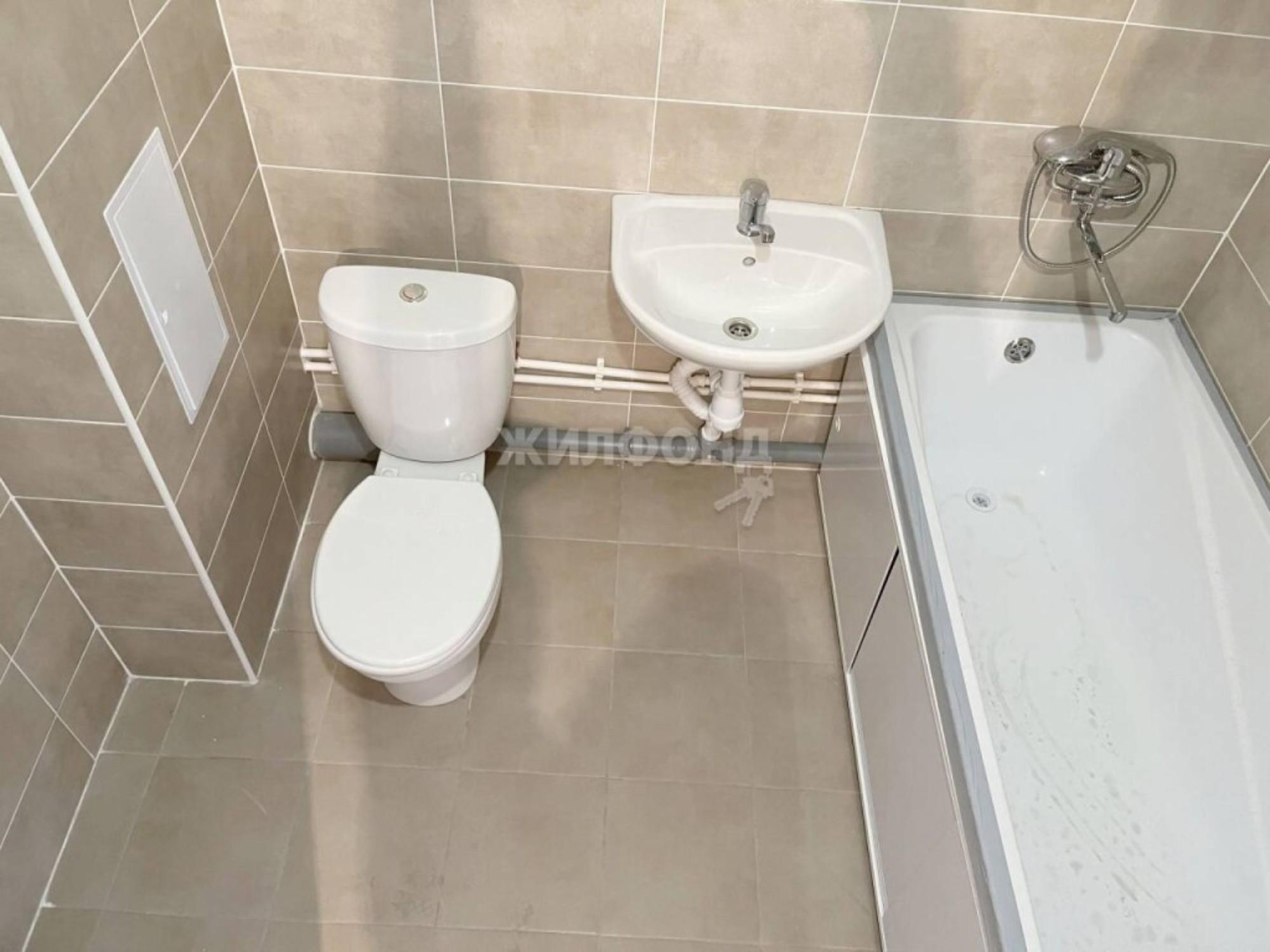 Купить квартиру за 3 050 000 рублей на Петухова, 162