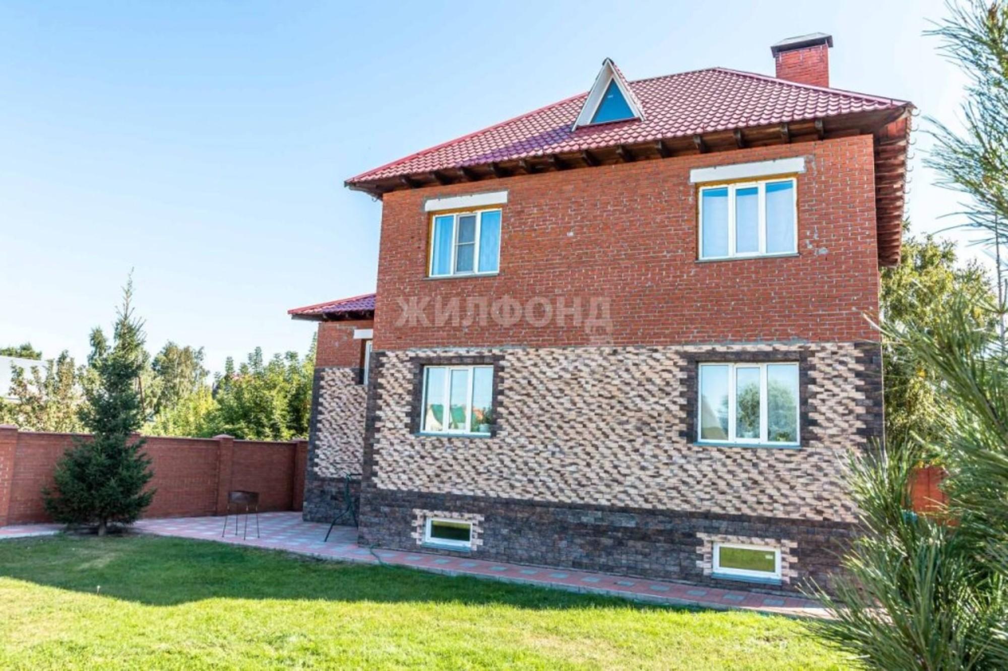 Купить дачу, дом, коттедж за 17 000 000 рублей на Степной 3-й