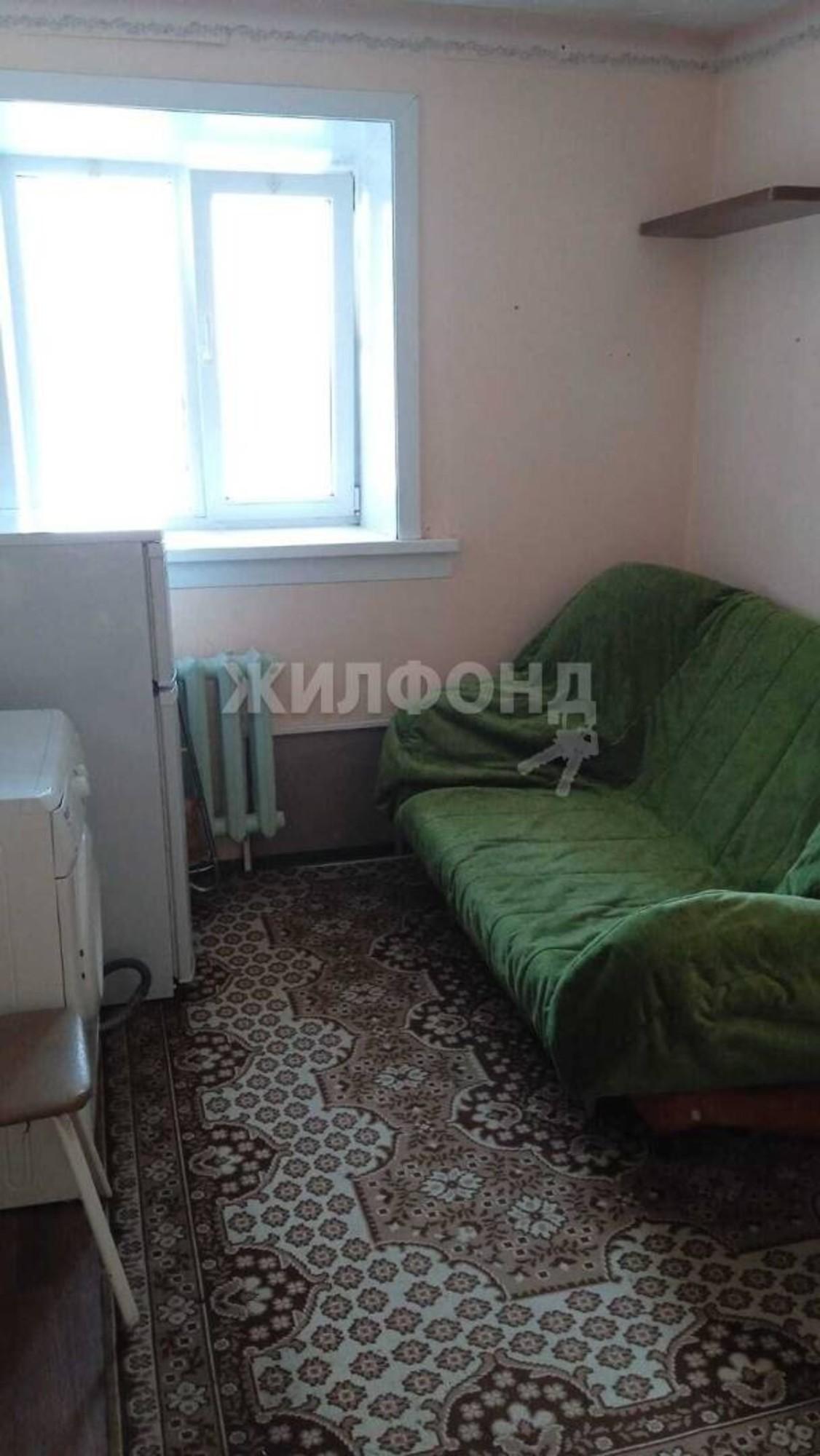 Купить комнату за 1 350 000 рублей на Петухова, 12