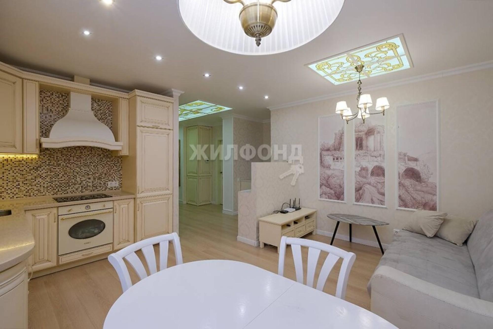Купить квартиру за 10 598 000 рублей на 6-й микрорайон, 25
