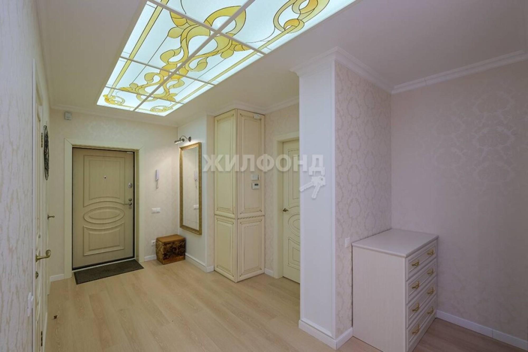 Купить квартиру за 10 598 000 рублей на 6-й микрорайон, 25