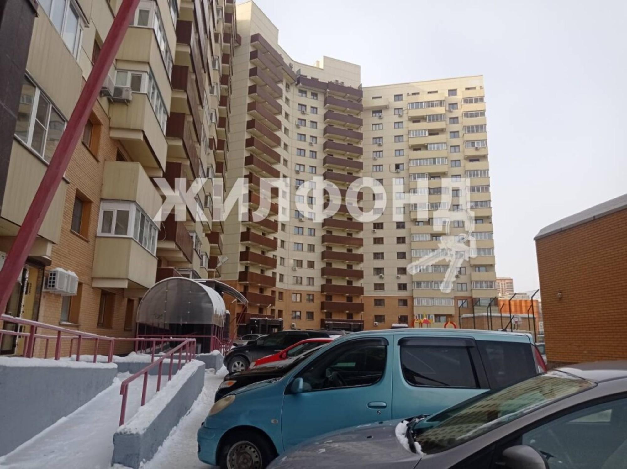 Купить офис, помещение под офис за 850 000 рублей на Военная, 9/1