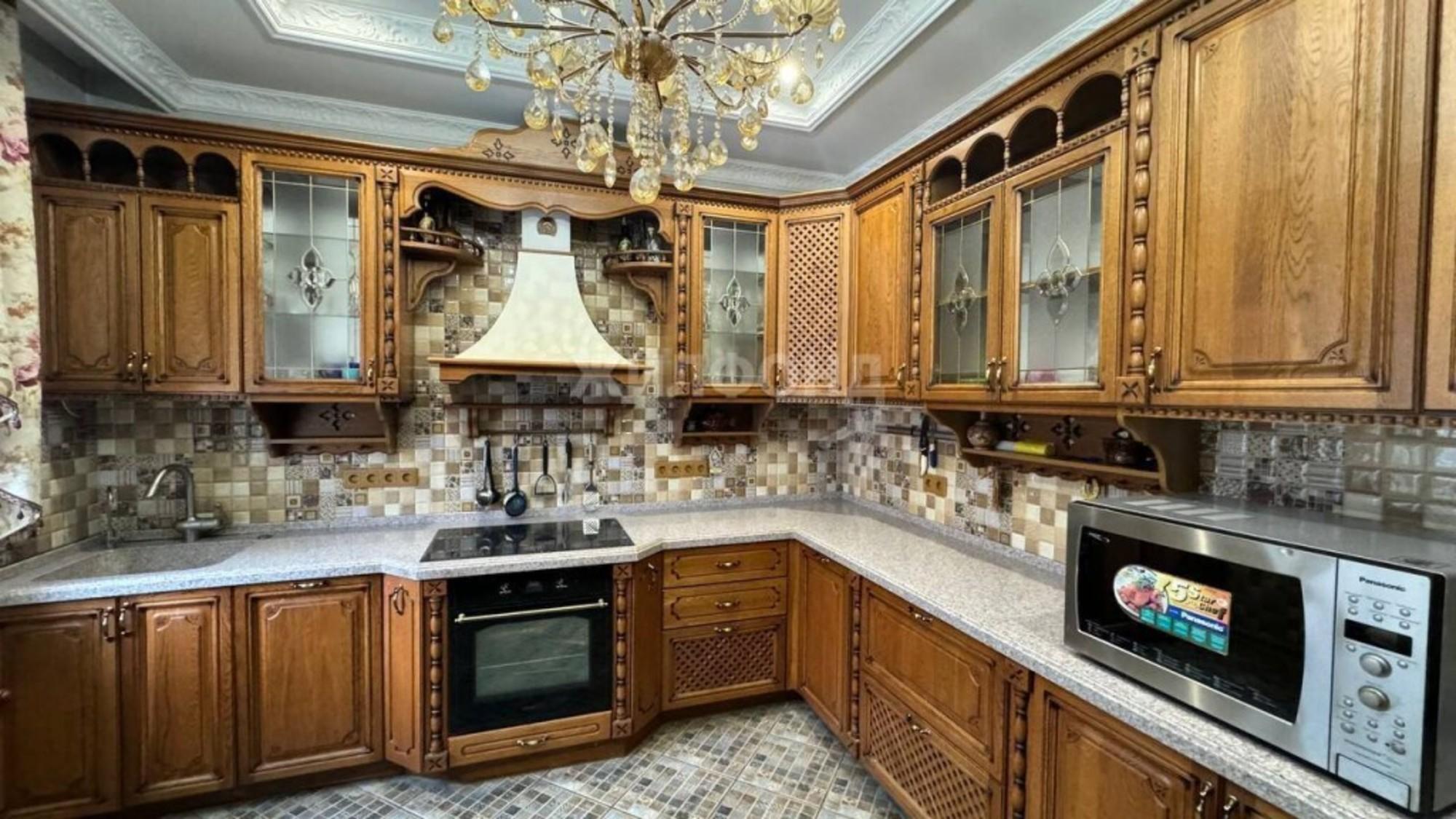Купить дачу, дом, коттедж за 43 500 000 рублей на Кутузова