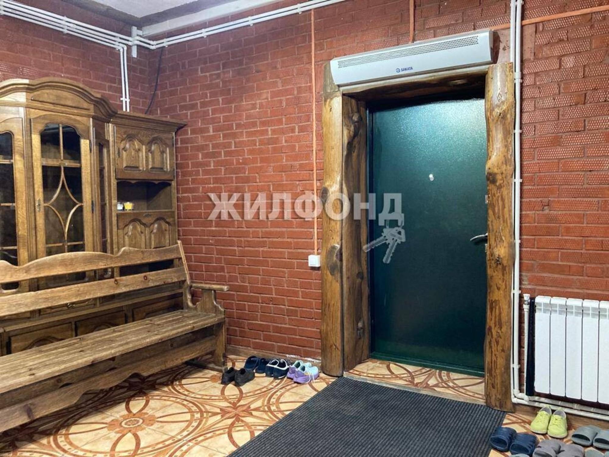 Купить дачу, дом, коттедж за 18 000 000 рублей на Новосибирск