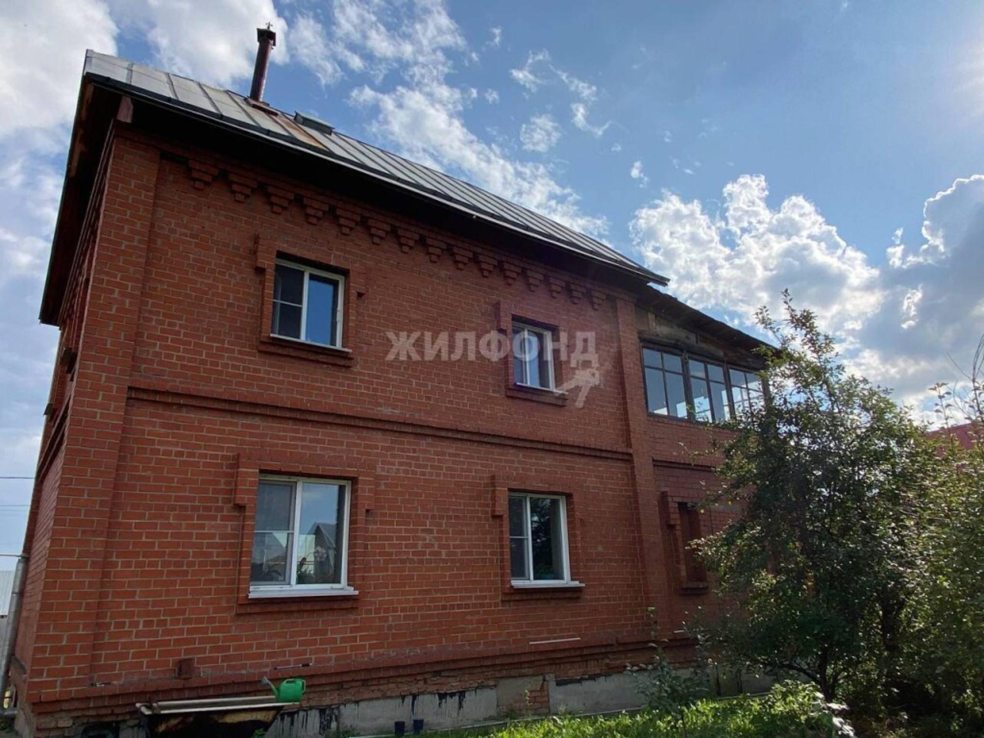 Купить дачу, дом, коттедж за 12 000 000 рублей на Октябрьская
