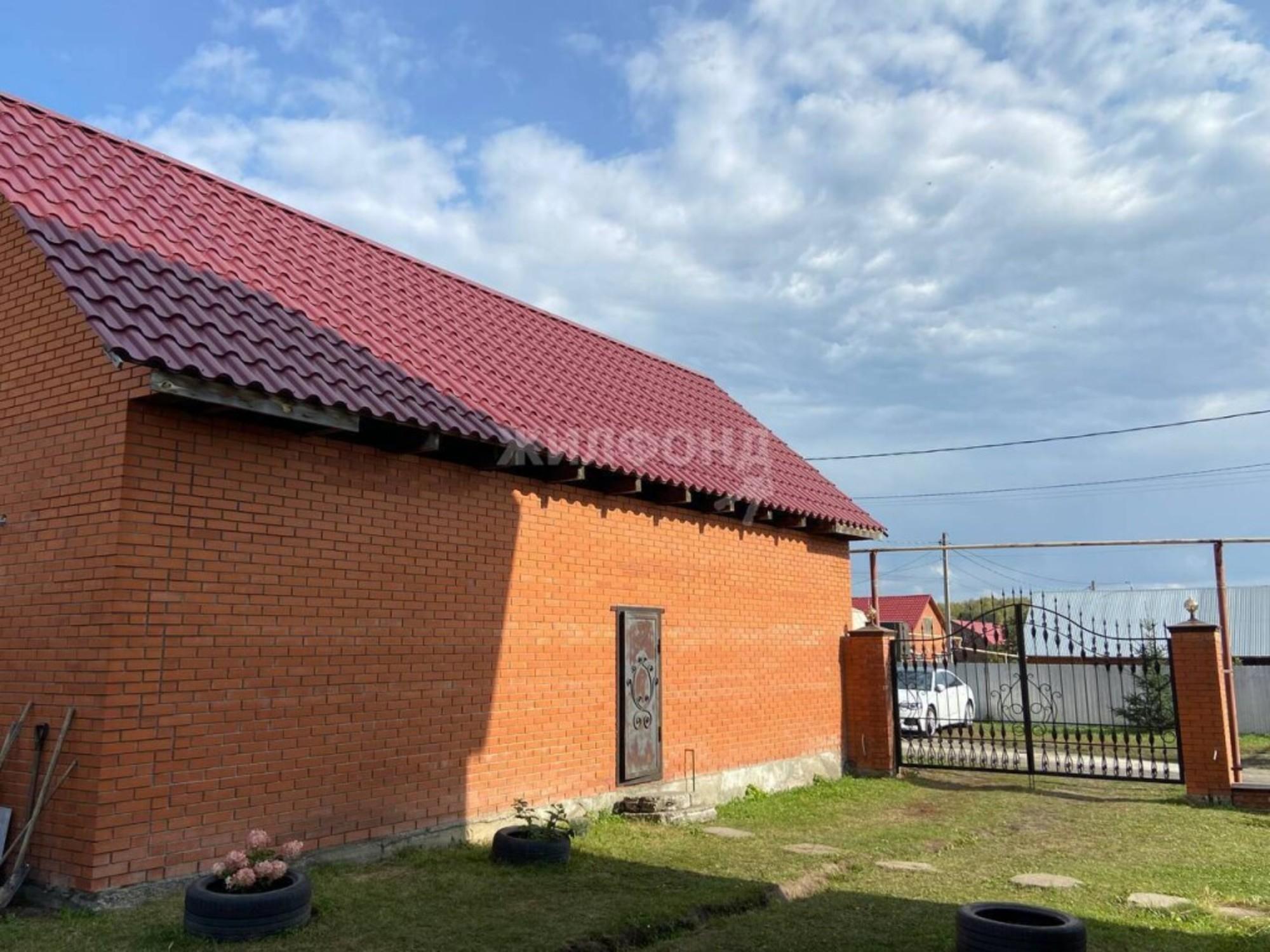 Купить дачу, дом, коттедж за 12 000 000 рублей на Октябрьская