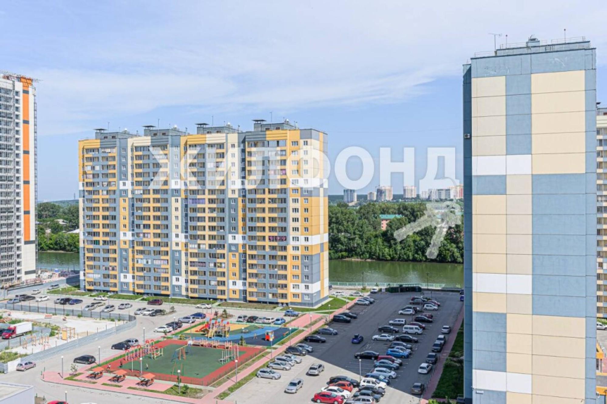 Купить квартиру за 5 410 000 рублей на Междуреченская, 3