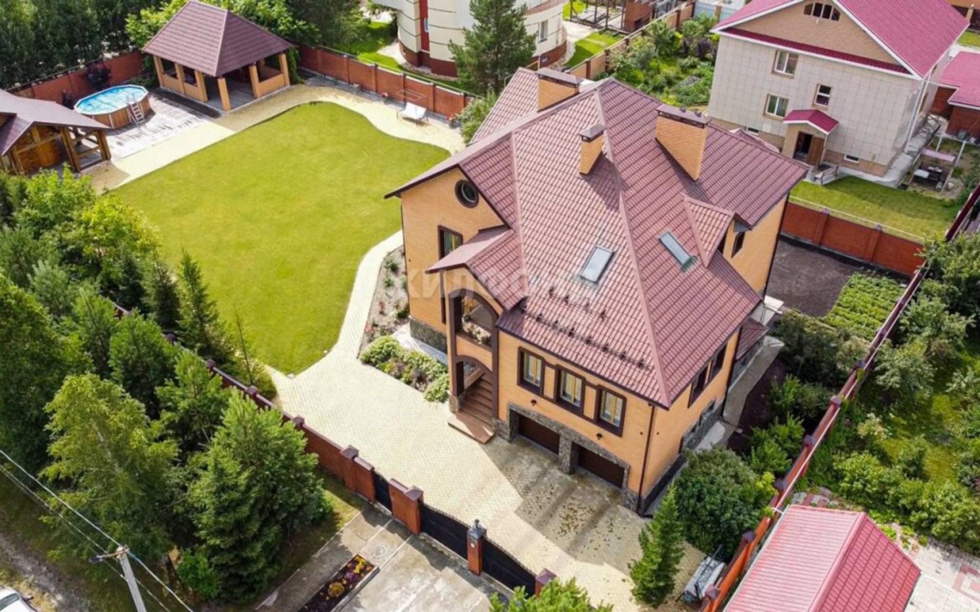 Купить дачу, дом, коттедж за 70 000 000 рублей на Утренняя, 1