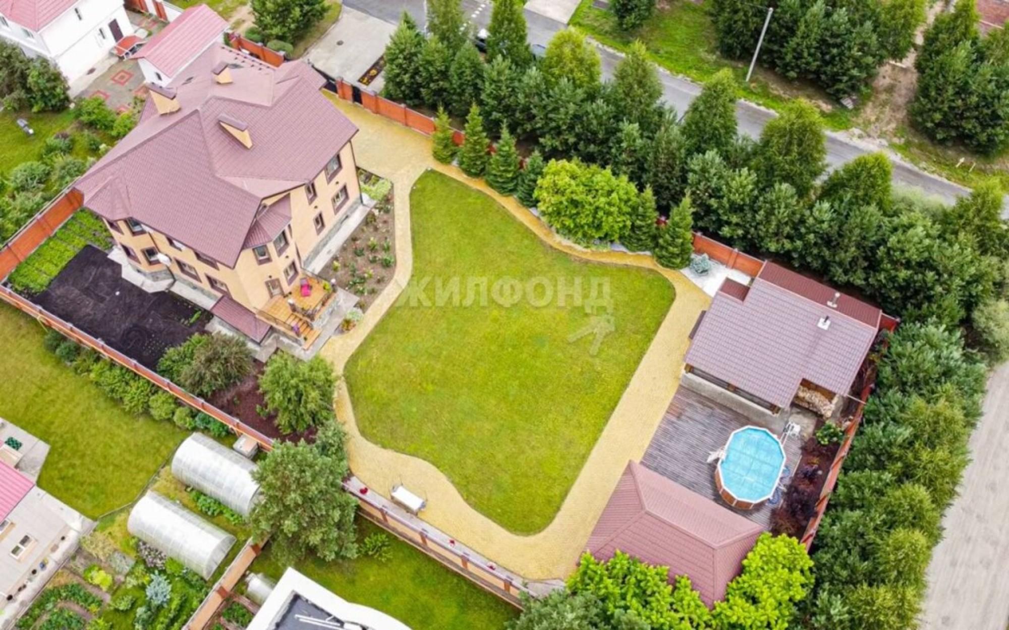 Купить дачу, дом, коттедж за 70 000 000 рублей на Утренняя, 1