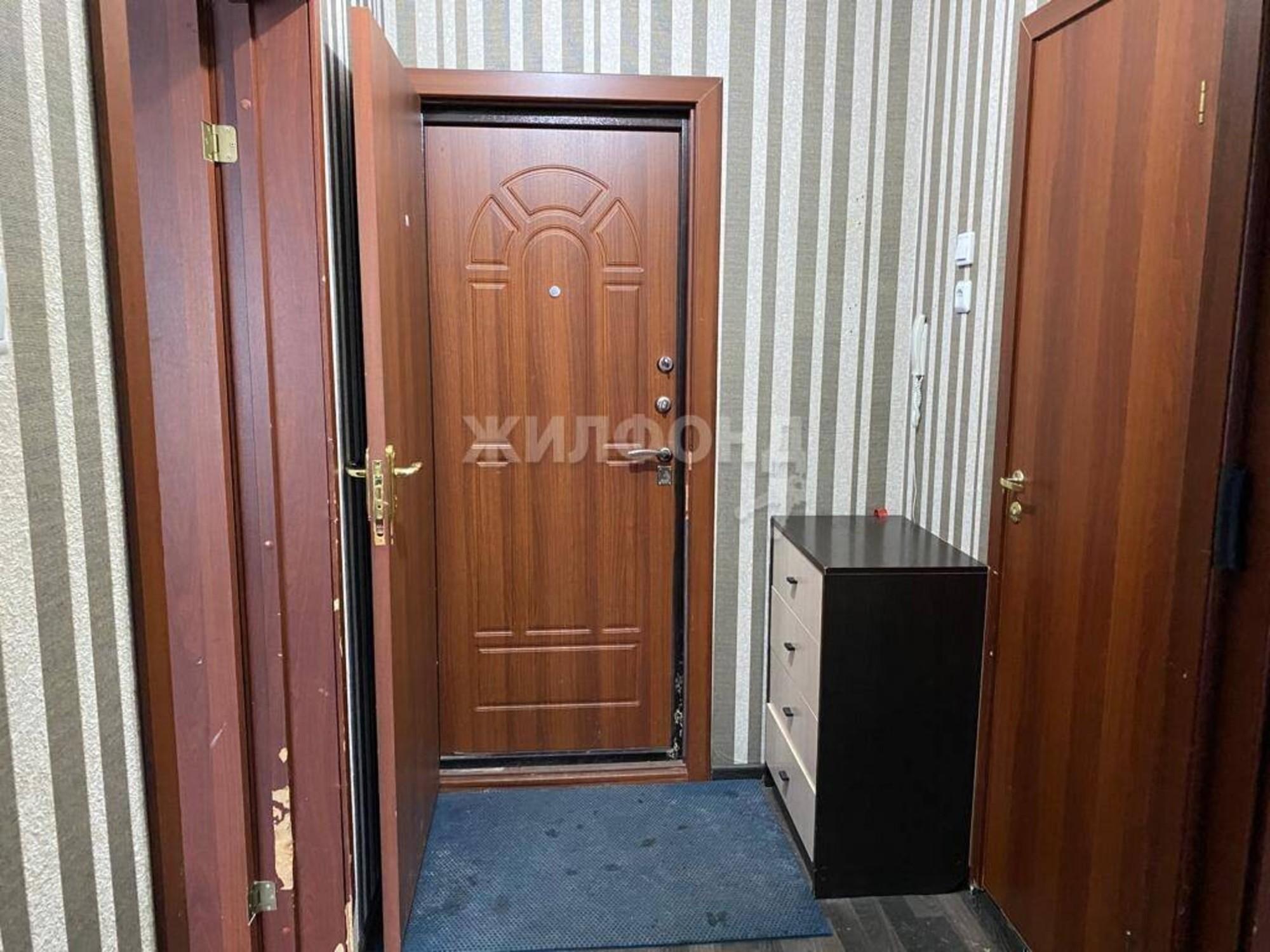 Купить квартиру за 3 500 000 рублей на Петухова, 14/8