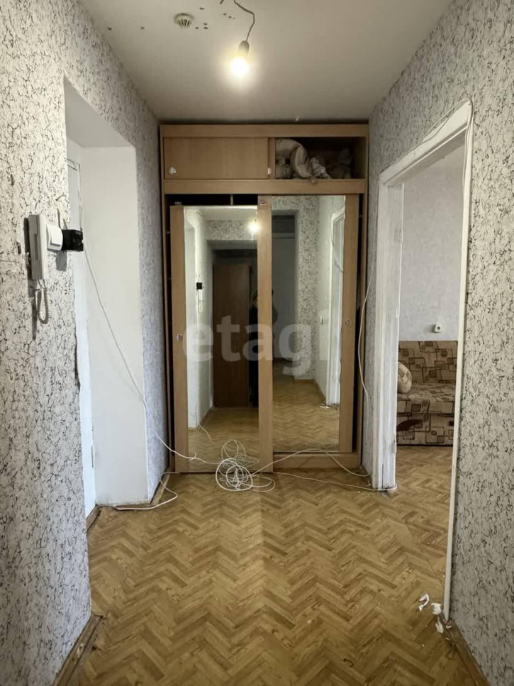 1-комн квартира улица Бурова