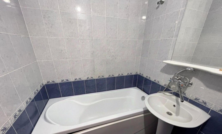 3-комн квартира улица Думенко,13б