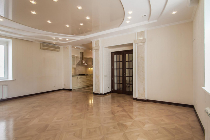 4-комн квартира Кропоткина ул., 2