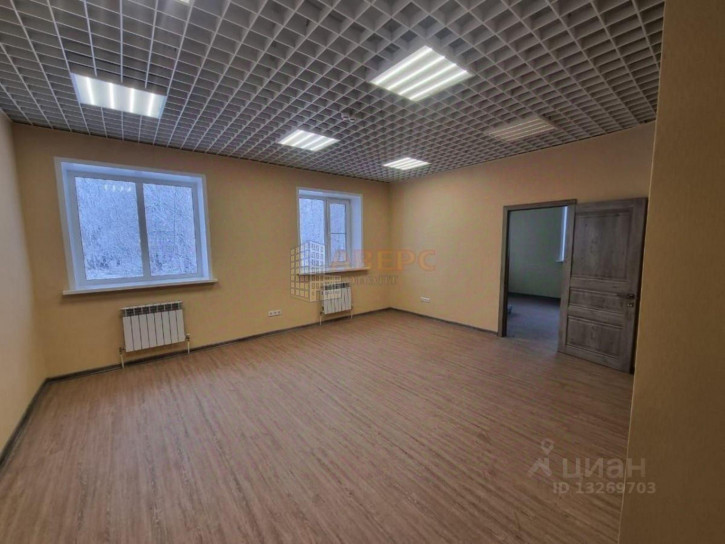 Производственное помещение Азовский немецкий национальный,  с. Азово, ул. Российская