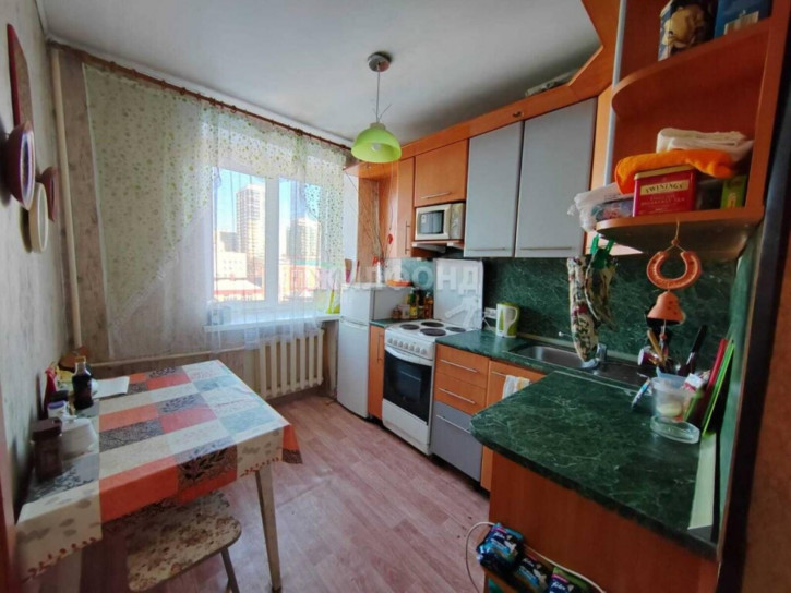 2-комн квартира Челюскинцев, 4