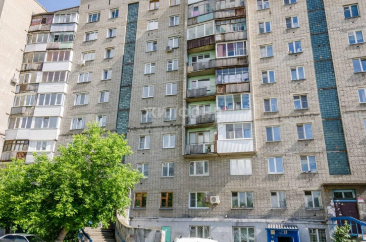 2-комн квартира Челюскинцев, 4