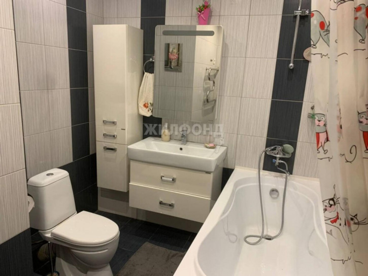 2-комн квартира Рябиновая, 10/1