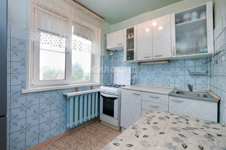 2-комн квартира Объединения, 19