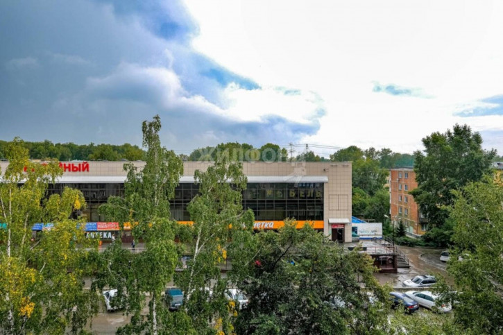 2-комн квартира Объединения, 19