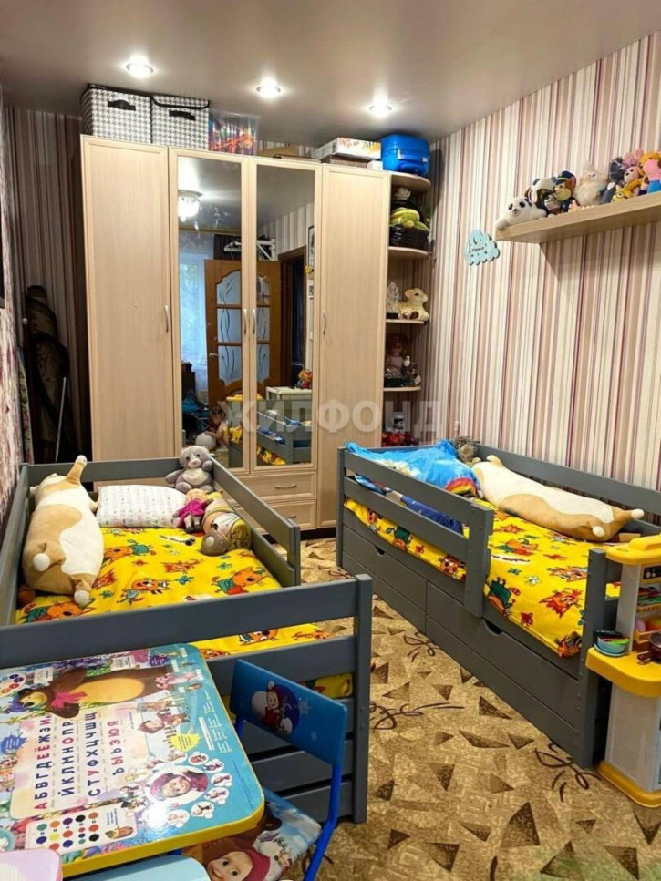 2-комн квартира Петухова, 84