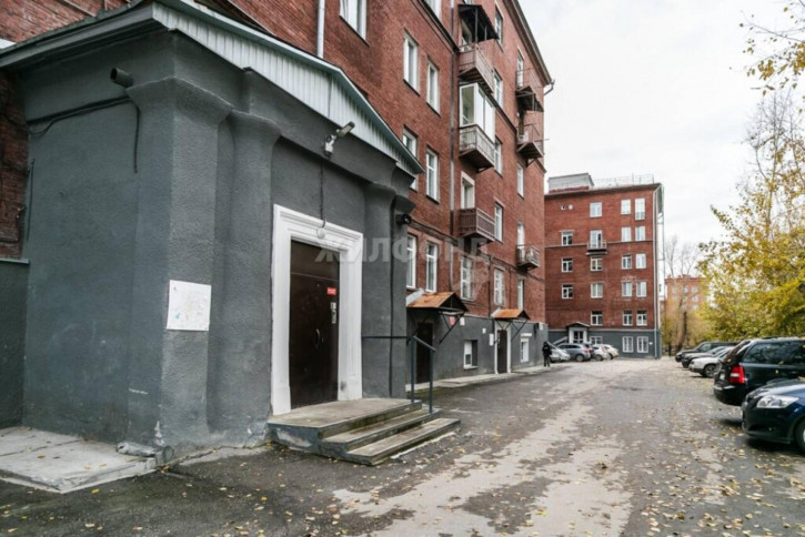 2-комн квартира Пархоменко, 8