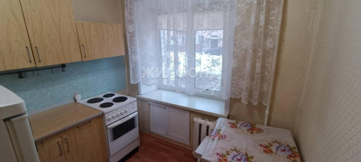 1-комн квартира Максима Горького, 10