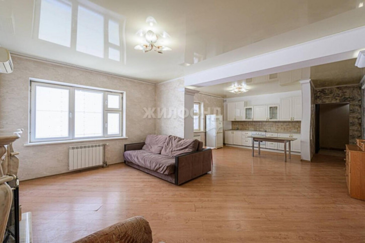 2-комн квартира Железнодорожная, 12