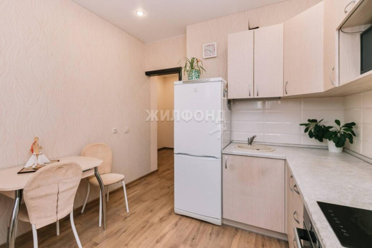 2-комн квартира Сибиряков-Гвардейцев, 44/7