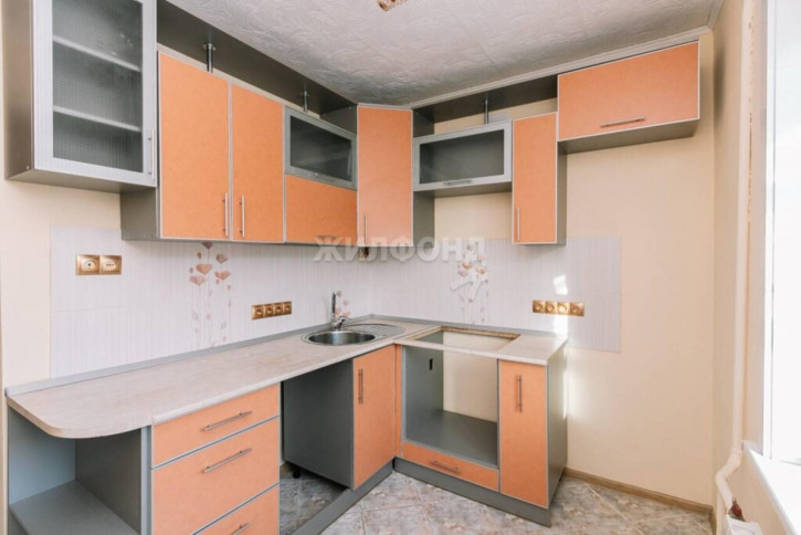 2-комн квартира Кубовая, 105