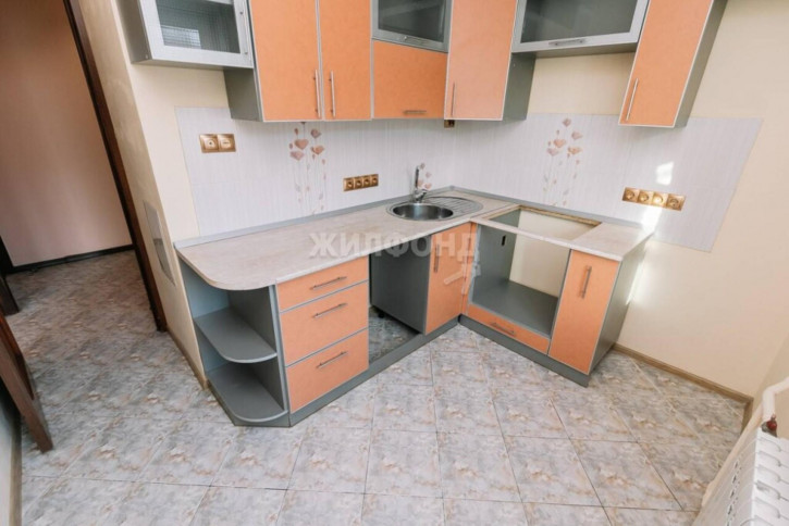 2-комн квартира Кубовая, 105