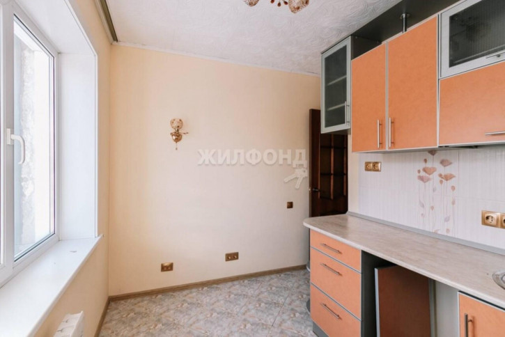 2-комн квартира Кубовая, 105