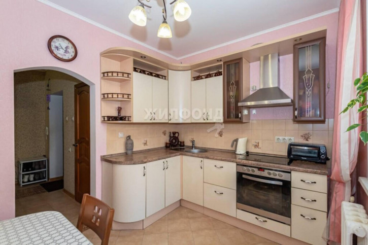 2-комн квартира Рубиновая, 4
