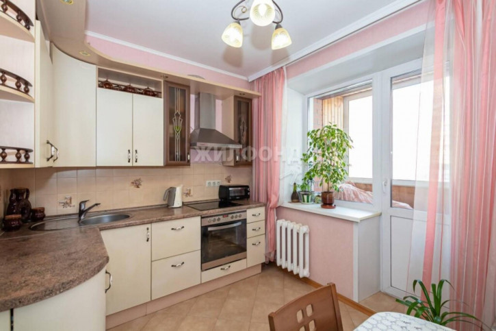 2-комн квартира Рубиновая, 4