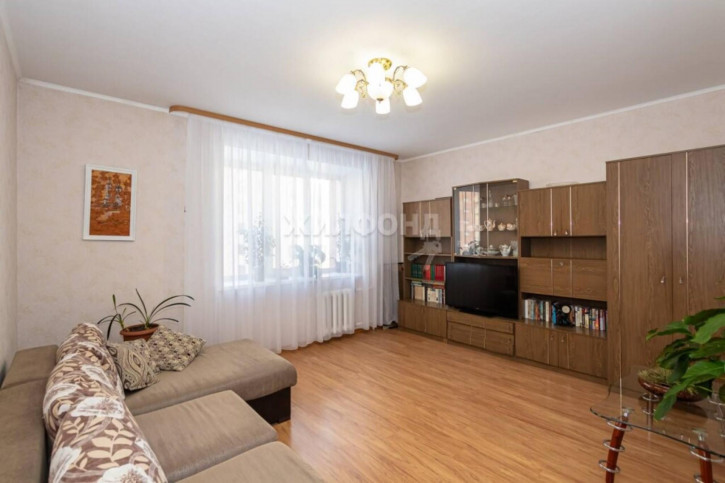 2-комн квартира Рубиновая, 4