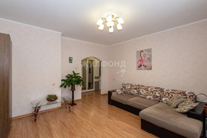 2-комн квартира Рубиновая, 4