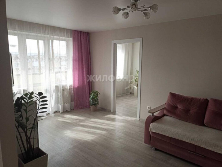 2-комн квартира Народная, 43