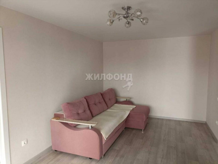 2-комн квартира Народная, 43
