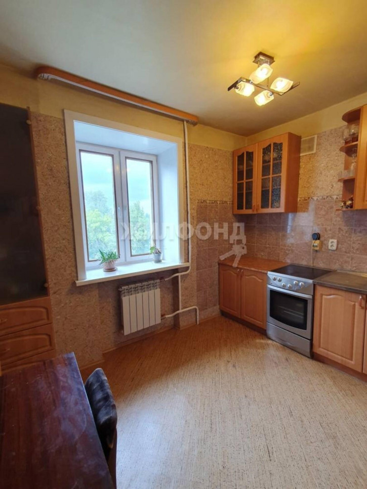3-комн квартира Петровского, 7