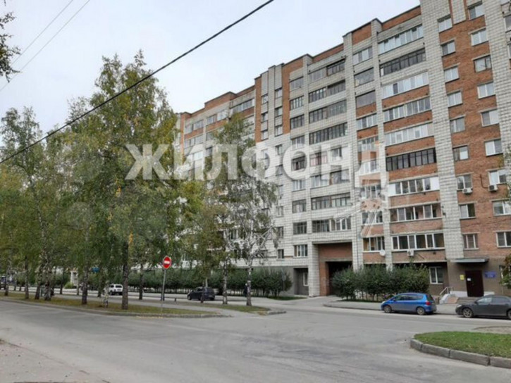 3-комн квартира Героев Революции, 12/1