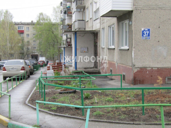 3-комн квартира Доватора, 37