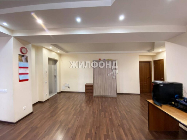 3-комн квартира Ленинградская, 101/1